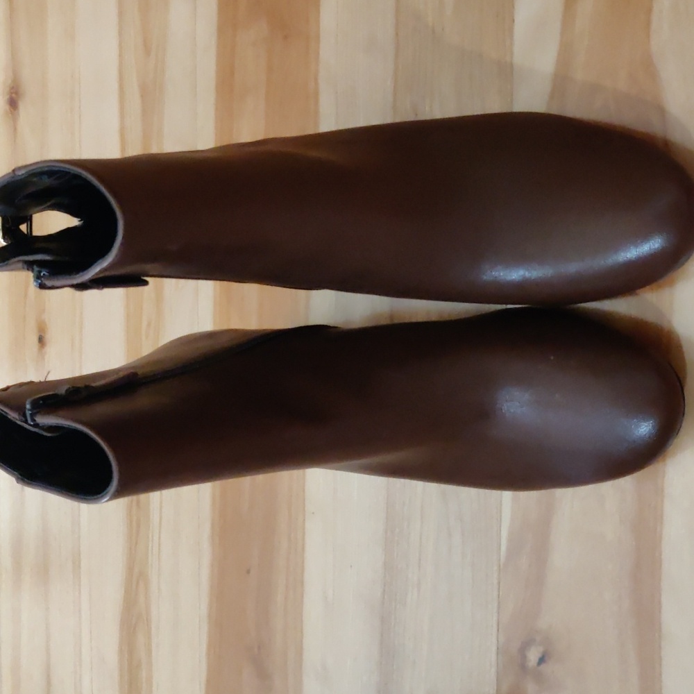 Cole Haan Wren leather booties Size 7
